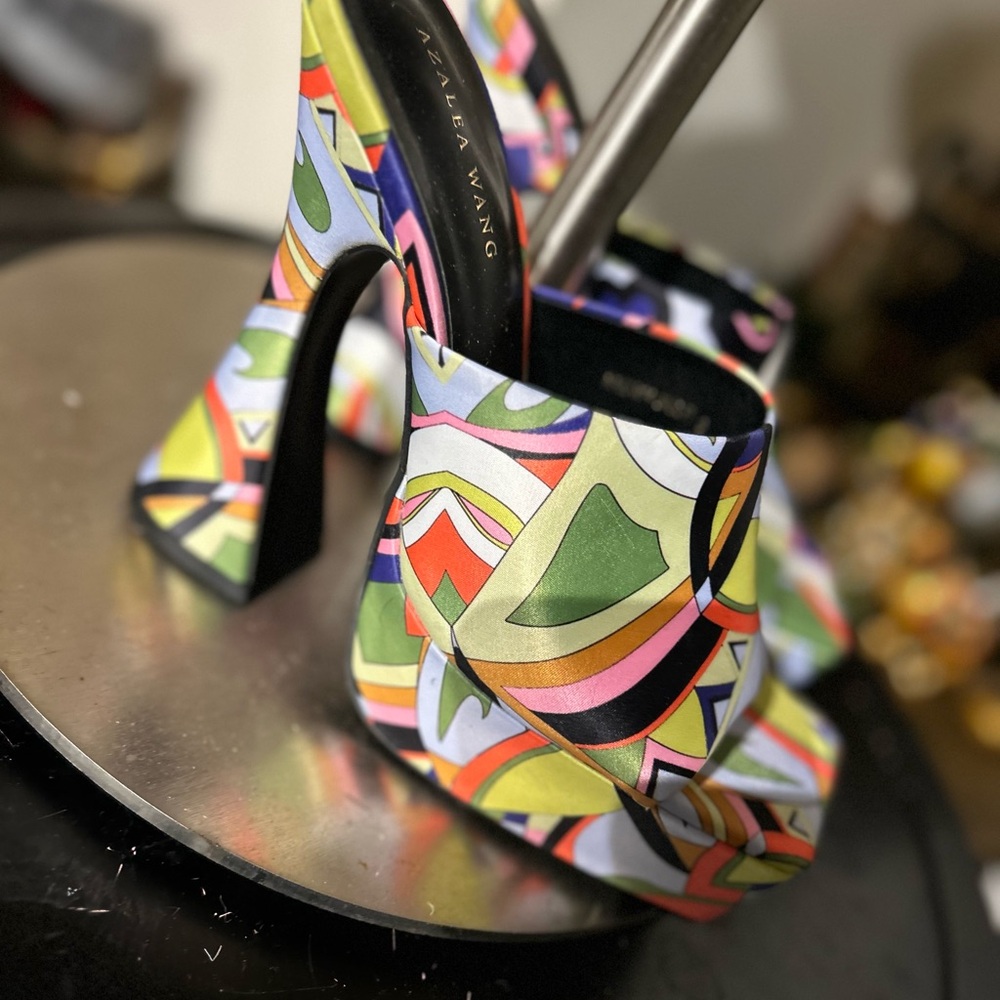 Colorful Women's Shoes - Picture 2 of 7